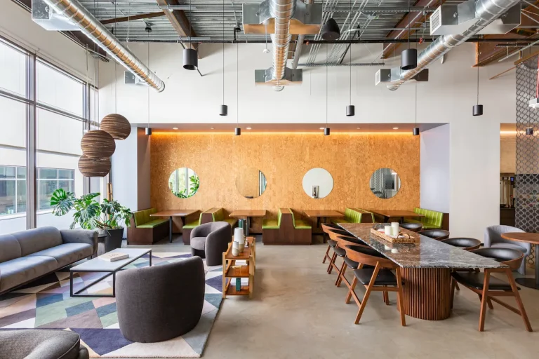 Thriving in Transition: Adapting to Hybrid Workspaces