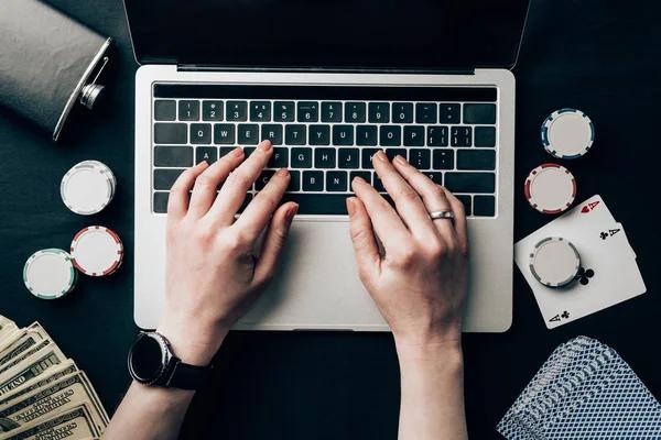How Platform Features Influence เว็บพนันออนไลน์ User Decisions